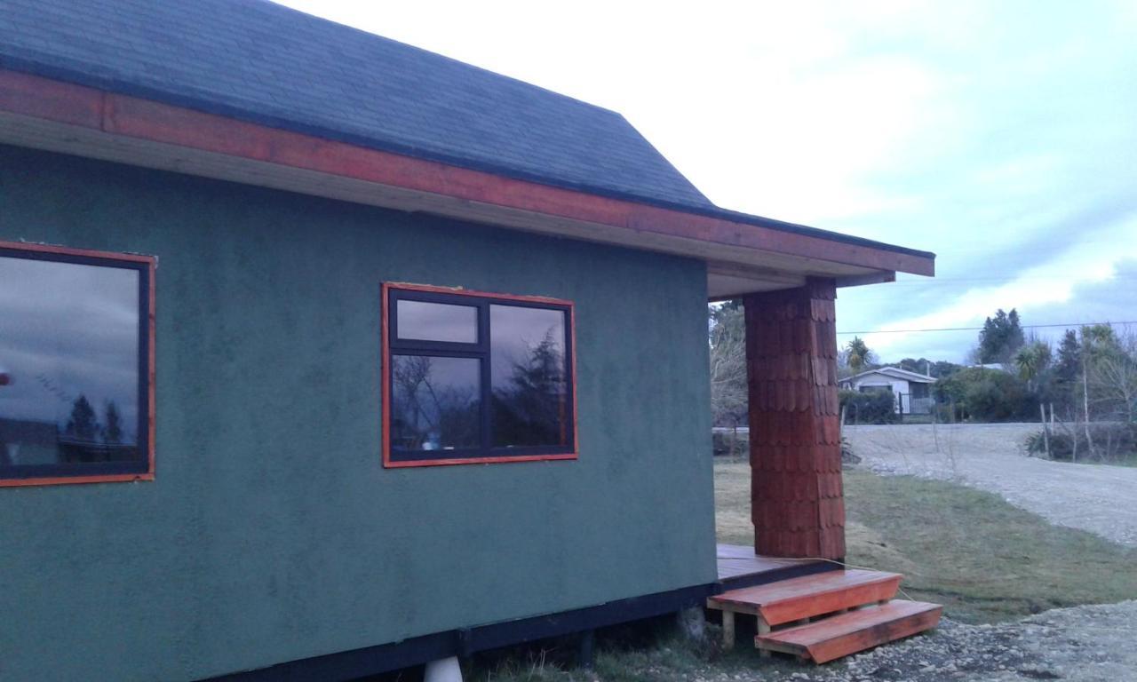 Troncos De En Puerto Montt Con Tinaja Caliente *